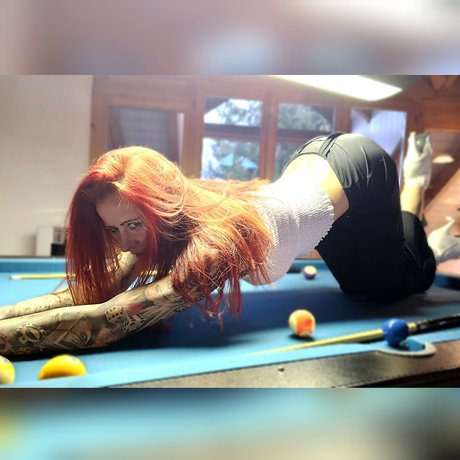 NieKohle pornstar erotic images