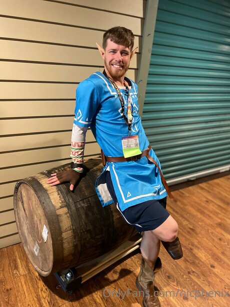 Nic Phenix art star pictures