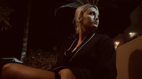 Nicotik top model img