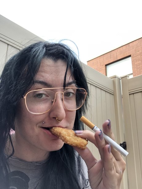 Helios Amore They Them_ beautiful actress img