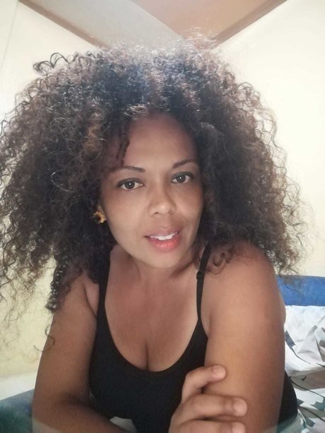 Noala pretty actress image