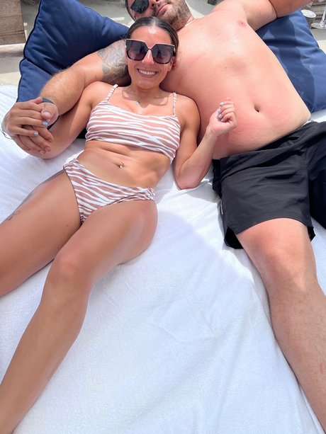 BIG TINY_ porn star archive