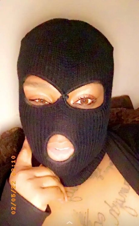 Melons Monroe star nude images