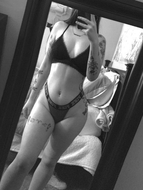 AuraLynn pretty model galleries