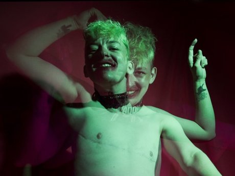 Master William Lestrange Billie Peques pornstar nude pic