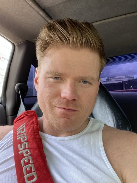 Alpha Male model naked pic