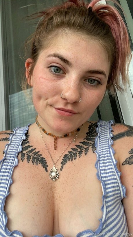 venezuela onlyfans adult image