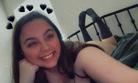 dezzydoefree actress pics