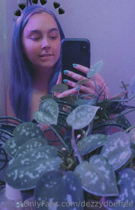 dezzydoefree pornstar nude images