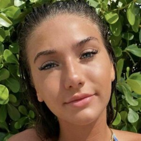 Olivia Mogan free pornstar photos