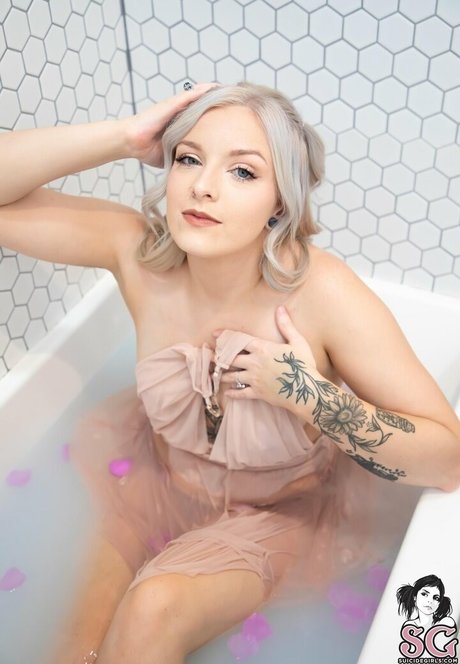 hopefulsuicidegirls pornstar hd image