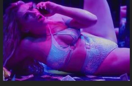 Busy Phillips porn actress picture