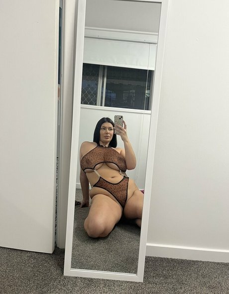 lorinskac pretty pornstar pictures