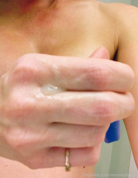 mommybyday adult model photo