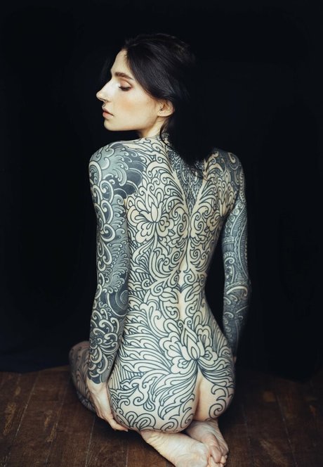 Noemie Doragon beautiful star images