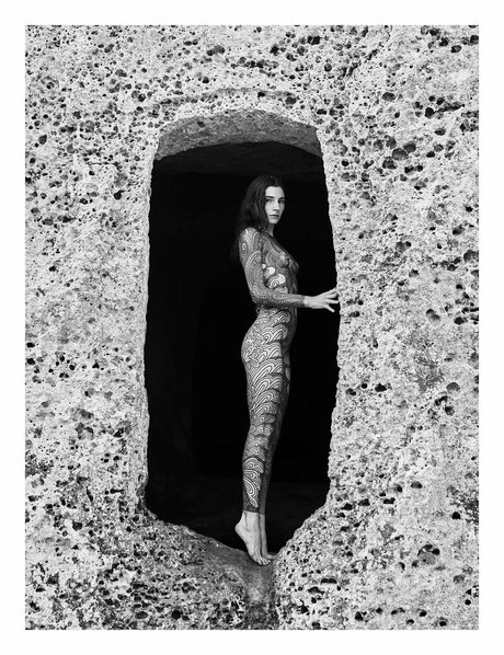 Noemie Doragon star erotic pic