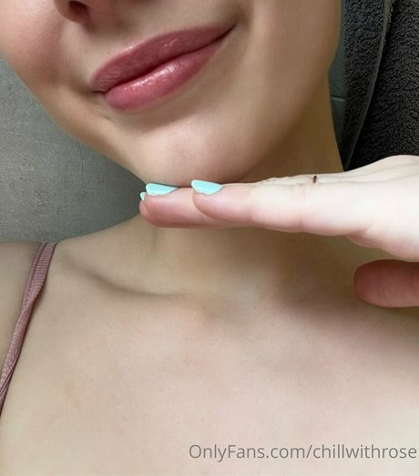 chillwithrose nudes star photo