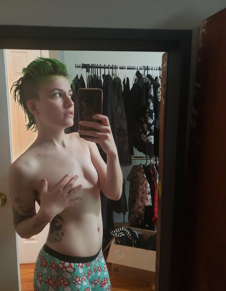 molotovcocktease art actress archive