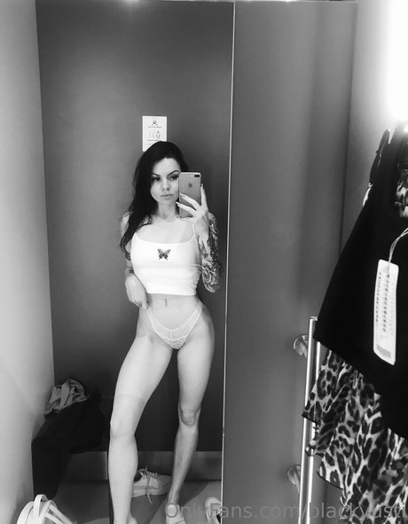 blackyusti top pornstar photo