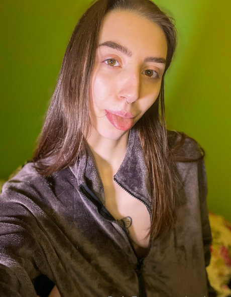 smlgalx pornstar nude pic