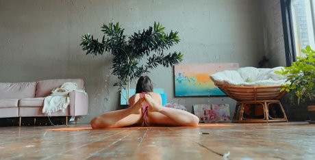 Cha Wilde xxx actress galleries