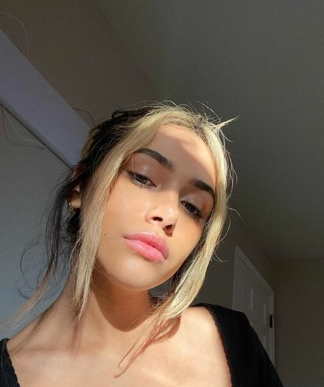 Demisux nice actress pic