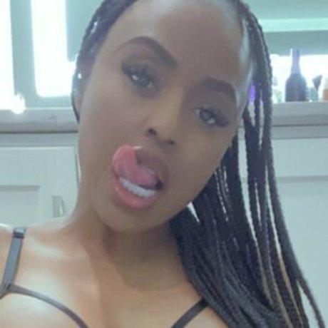 Jada Fire pretty actress photos