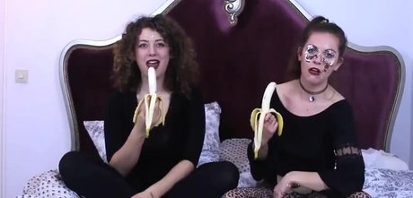 Leila Lowfire model pretty image