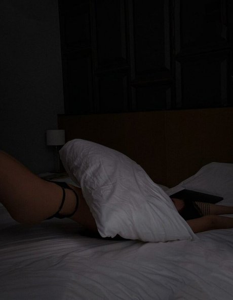 pointy tits onlyfans top pictures