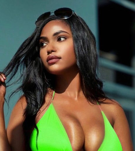 Sophia Cardinez xxx model images