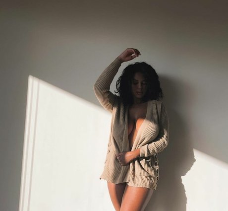 Sophia Cardinez exclusive actress img