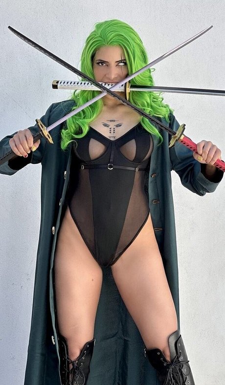 Polyana Viana Ufc model art img