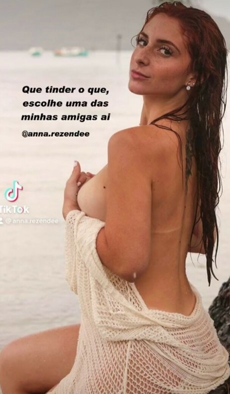 Ana Rezende exclusive star image