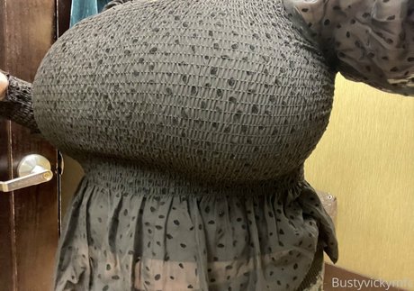 bustyvicky38 star photo