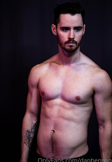 danbenson sexy actress picture