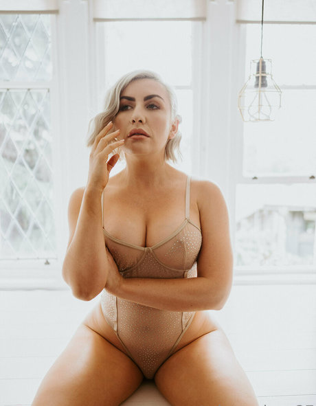 busty ebony onlyfans free pictures