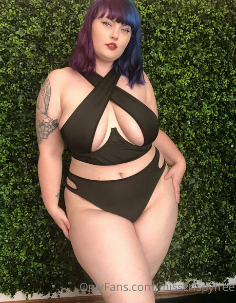 misscrispyfree adult star picture