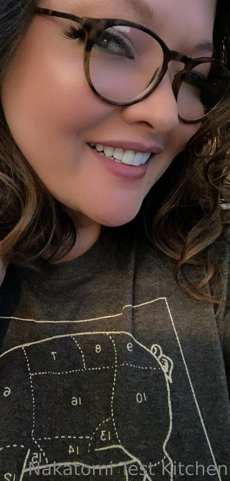 kellynakatomi art actress photo