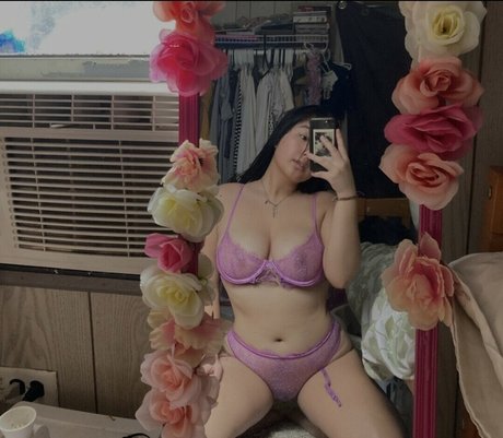 Sarahkhang adult actress gallery