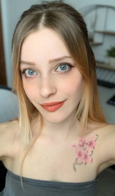 perfect shemale onlyfans beautiful images