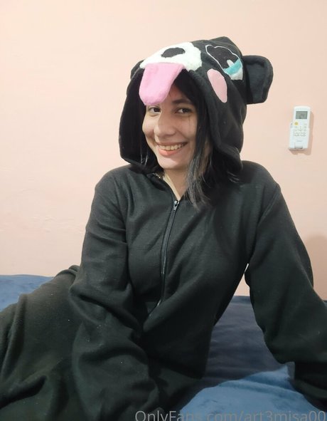 Art3misa00 pornstar pictures