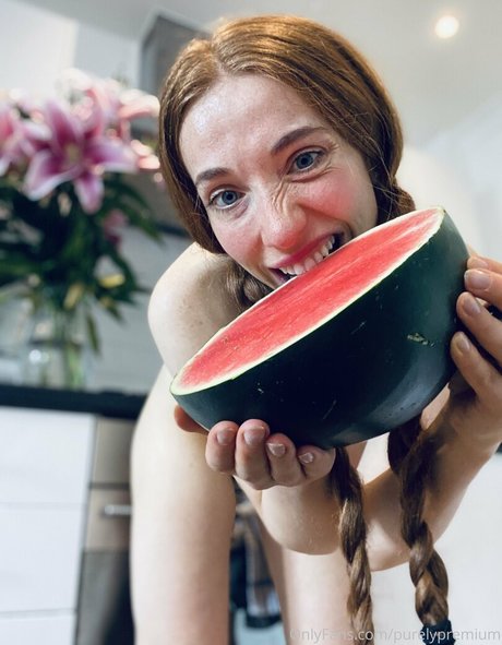 redbuns pornstar top picture