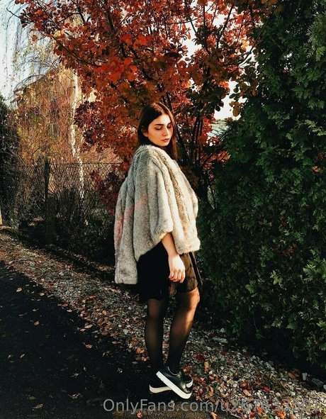 syren of paradise art actress images