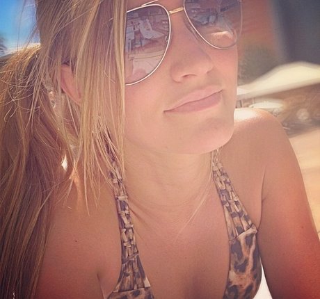 iJustine model art gallery