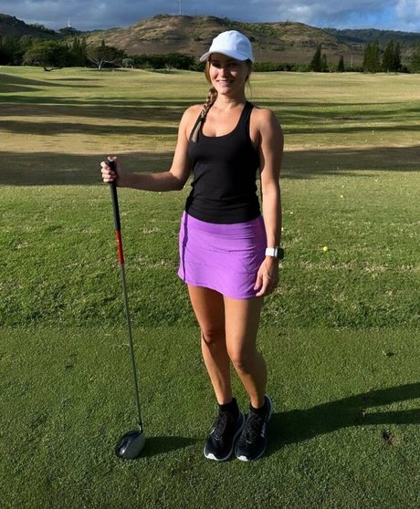 iJustine pornstar adult gallery