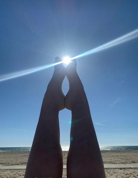 margotdeveraux model best picture