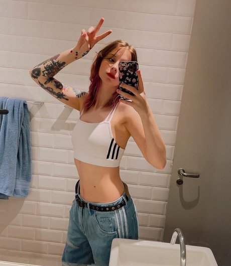 Gabi Cattuzzo perfect model archive