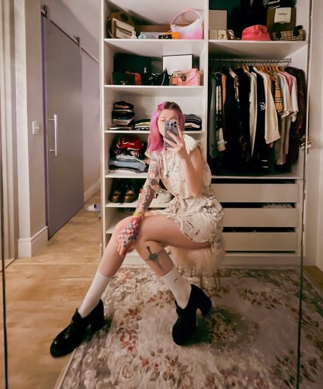 Gabi Cattuzzo naked pornstar image