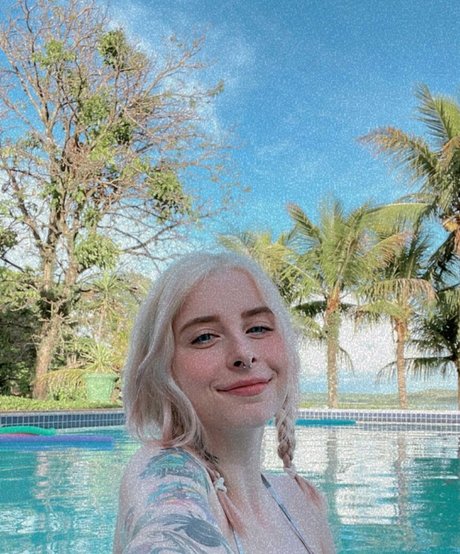 Gabi Cattuzzo model free pics