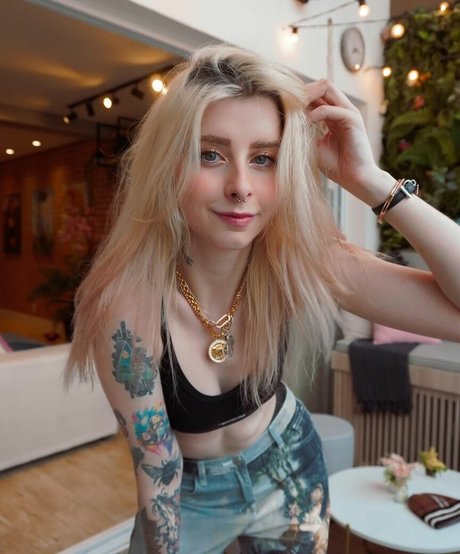 Gabi Cattuzzo nice pornstar photos